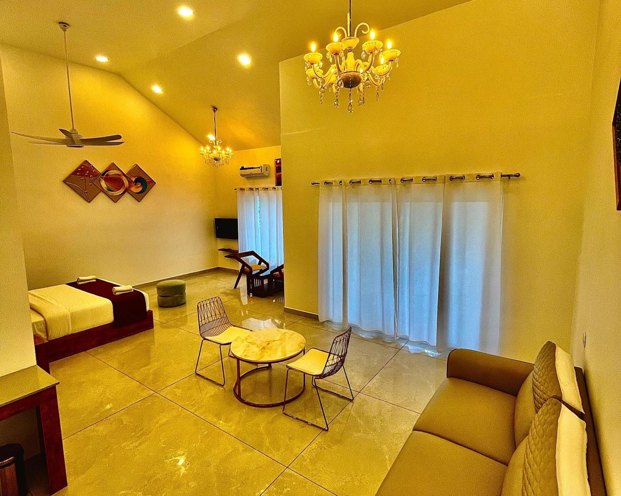 Aura Springs Resort Anachal Luaran gambar