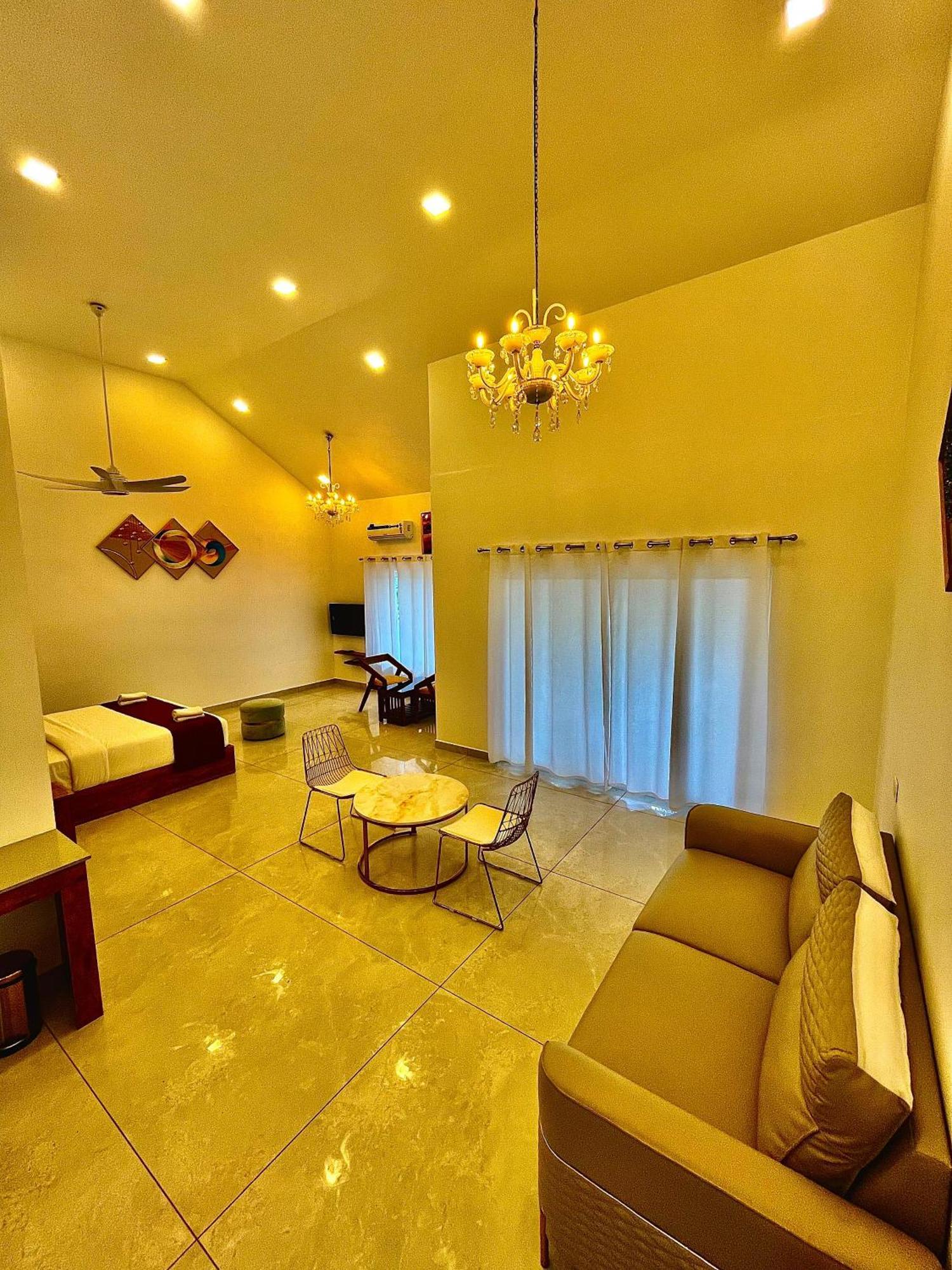Aura Springs Resort Anachal Luaran gambar