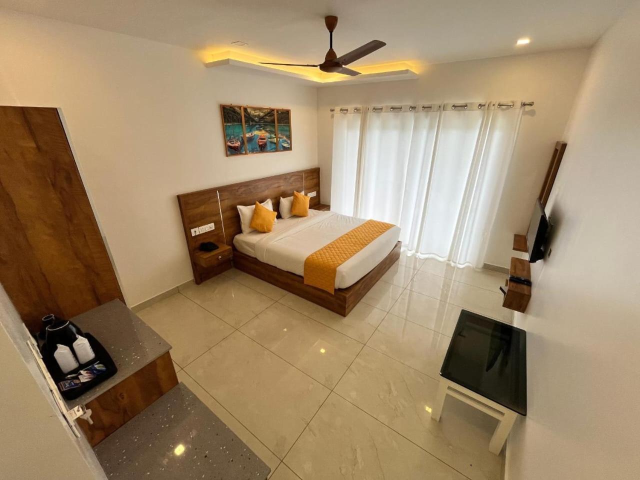 Aura Springs Resort Anachal Luaran gambar